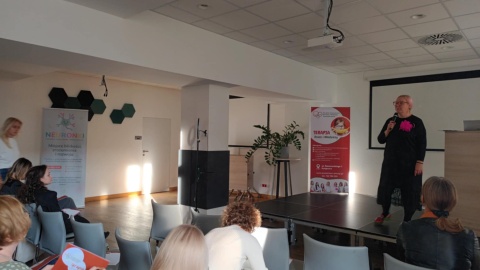 Jak pomóc dziecku, które doświadczyło traumy? O tym rozmawiali specjaliści w Bydgoszczy. Psycholodzy, pedagodzy i rodzice uczestniczyli w konferencji pt. „Kiedy milczenie boli"/fot. Monika Siwak