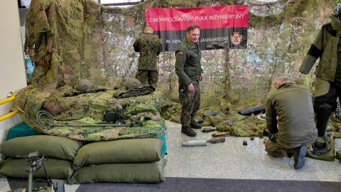 „W jedności siła, w wiedzy przewaga" - to hasło konferencji, która odbywa się w Inowrocławiu. Poświęcona jest bezpieczeństwu i zagrożeniom związanym z wojną na Ukrainie/fot. Powiat Inowrocławski/Facebook
