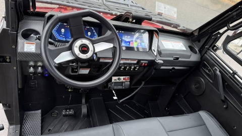 Ochotnicza Straż Pożarna w Łążynie prezentuje swój nowy nabytek - pierwszy w województwie Kujawsko-Pomorskim w zasobach OSP i drugi w strukturze straży pożarnej pojazd wielozadaniowy UTV - Utility Task Vehicle marki Hisun Motors Polska/fot. OSPŁążyn/Facebook