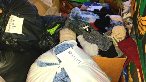 Dary przyniesione przez mieszkańców/fot. Marcin Kupczyk