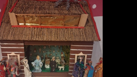 Największa ma dwa metry wysokości, najmniejsza mieści się w łupince orzecha - mowa o szopkach, które prezentowane są w Muzeum Etnograficznym w Toruniu/fot. Iwona Muszytowska-Rzeszotek