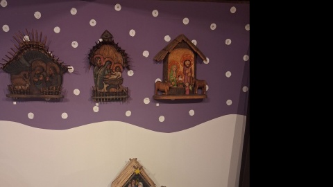 Największa ma dwa metry wysokości, najmniejsza mieści się w łupince orzecha - mowa o szopkach, które prezentowane są w Muzeum Etnograficznym w Toruniu/fot. Iwona Muszytowska-Rzeszotek