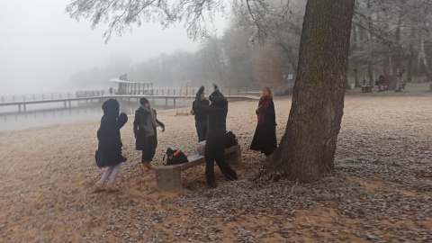 Niedzielna kąpiel morsów w Zalesiu. / Fot. Robert Duliński