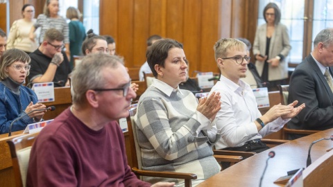 W Urzędzie Marszałkowskim odbyła się zorganizowana przez samorząd województwa XV sesja osób z niepełnosprawnościami/Fot. Szymon Zdziebło/tarantoga.pl dla UMWKP