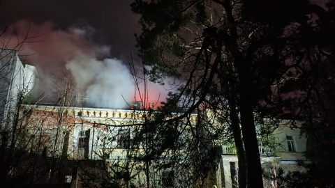Płonie pustostan w Ciechocinku/fot. PSP Aleksandrów Kujawski