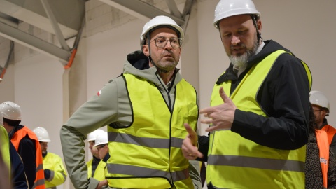 Minister Jakub Rutnicki podczas wizyty w bydgoskiej hali na Zawiszy/fot. Patryk Głowacki