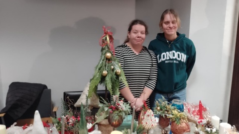 Osoby z niepełnosprawnościami wystawiły na sprzedaż swoje rękodzieła/fot. Michał Zaręba