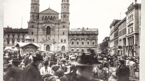 Kilka zdjęć z albumu „Kapsuła Czasu. Fotograficzna opowieść o Bydgoszczy i okolicach z początku XX wieku”/fot. Archiwum Państwowe w Bydgoszczy