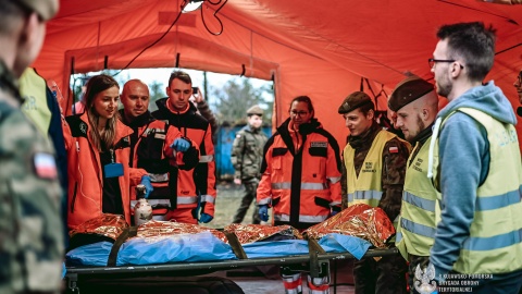 Wspólne ćwiczenia ratowników, policji, strażaków i terytorialsów/fot. szer. Agnieszka Błażejewska