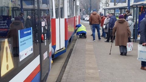 Z tramwaju linii nr 6 wypadł silnik/fot. Marcin Kupczyk