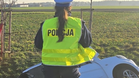 Dwa samochody zderzyły się w powiecie włocławskim. Jedna osoba jest reanimowana/fot. KMP we Włocławku