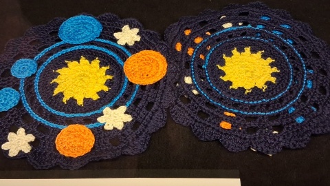 Wystawa pamiątek kopernikańskich XXI wieku w Domu Mikołaja Kopernika prezentowana będzie do końca lutego. / Fot. Iwona Muszytowska-Rzeszotek