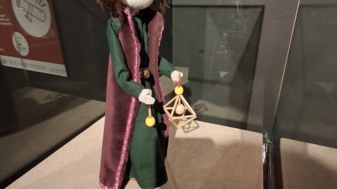 Wystawa pamiątek kopernikańskich XXI wieku w Domu Mikołaja Kopernika prezentowana będzie do końca lutego. / Fot. Iwona Muszytowska-Rzeszotek