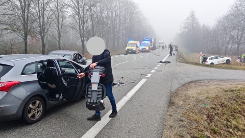 Wypadek w Wólce na DK10. Dwie osoby są w stanie ciężkim. / Fot. KP PSP Lipno.