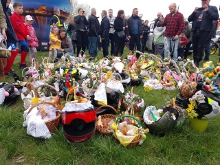 Poza tradycyjną święconką jest też i ta w kasku. Motocykliści w Przystani Toruń [zdjęcia]