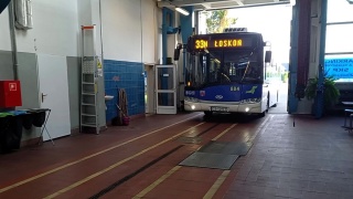 Sprawdzają autobusy i trzeźwość kierowców. Kontrole w czterech miastach regionu [wideo, zdjęcia]
