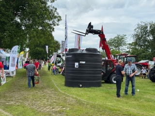 Od ciągników po rośliny doniczkowe. Targi Rolno-Budowlane w Zarzeczewie
