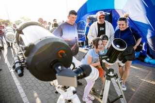 Kosmos, mobilne planetarium i obserwacje nieba. Astrofestiwal w Grudziądzu