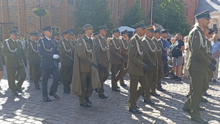 Promocja oficerska wróciła do Torunia 26 żołnierzy awansowanych po kursie