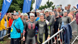 Walczą z barierami i pogodą Tysiące zawodników na starcie ENEA Bydgoszcz Triathlon [zdjęcia]