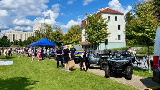 Tor przeszkód, otwarty radiowóz i alkogogle Piknik Policji na bydgoskiej Wyspie Młyńskiej [zdjęcia]