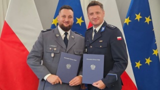 Funkcjonariusz z naszego regionu nagrodzony w ogólnopolskim konkursie Policjant, który mi pomógł