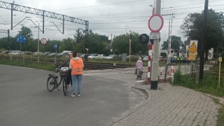 Droga hamowania pociągu wynosi tysiąc metrów Akcja Bezpieczny przejazd w Mogilnie