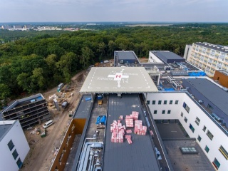 Lądowisko dla helikopterów w toruńskim szpitalu wciąż jest nieczynne. Dlaczego