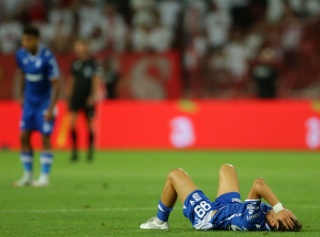 UEFA uderza po kieszeni. Polskie kluby ukarane za zachowanie kibiców