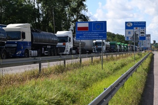 Ponad 1400 polskich ciężarówek czeka po stronie białoruskiej na wjazd do naszego kraju