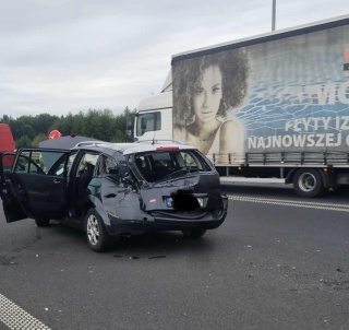Kolizja w podbydgoskim Pawłówku. Zderzyły się dwa auta. Są utrudnienia