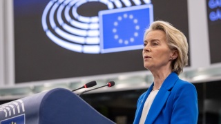 Ursula Von der Leyen apeluje w PE o jedność w obliczu krytyki ze strony części europosłów