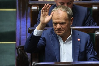 Premier Donald Tusk: Nie będzie w Polsce relokacji migrantów. Załatwione