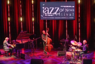 Święto jazzu w Toruniu. Rozpoczyna się jubileuszowy festiwal na scenie Od Nowy i Auli UMK
