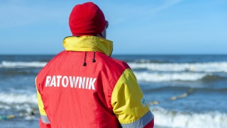 Jak zapobiegać utonięciom Dlaczego sporty wodne zyskują na popularności Ratownicy debatują w Bydgoszczy
