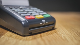 Były problemy z płatnością BLIK-iem. Operator zawiadomił o porannym ataku na system