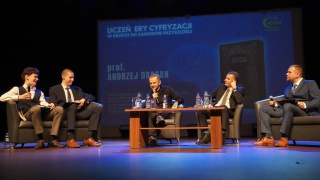 Prof. Andrzej Dragan we Włocławku. Czy cyfryzacja i sztuczna inteligencja ułatwiają pracę