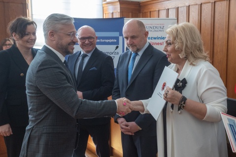 Prawie 68 mln zł na projekty w całym województwie. Umowy wręczone