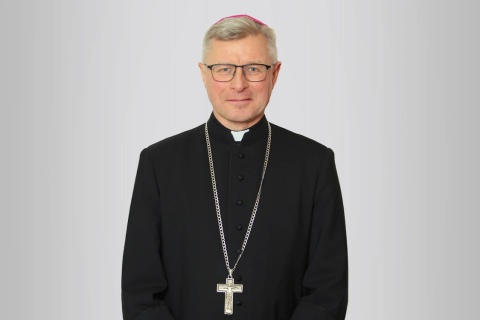 Papież mianował nowego biskupa toruńskiego. Wcześniej był m.in. wykładowcą, proboszczem