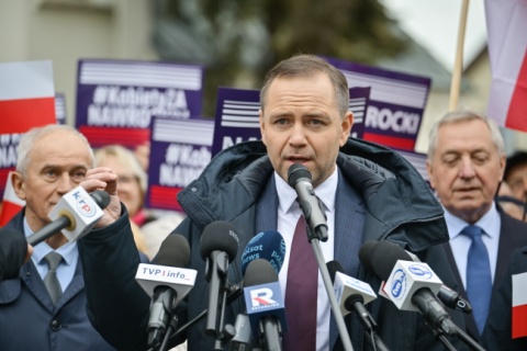 Karol Nawrocki chce upublicznić oświadczenie majątkowe. Kandydaci krytykują sprawę przejęcia mieszkania