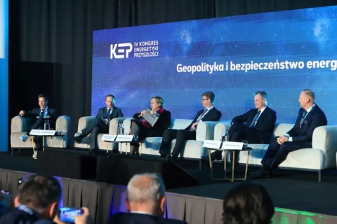 Transformacja energetyczna przebiega zbyt wolno. Eksperci dyskutują w Toruniu