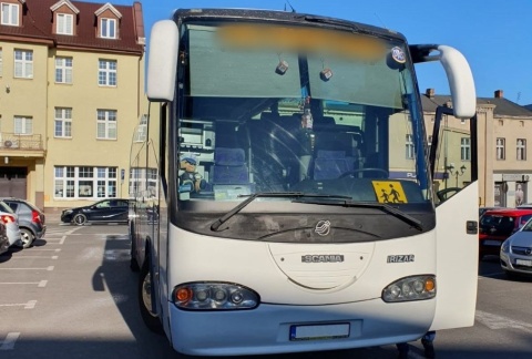 Szkoła z Mogilna wezwała policję na kontrolę autokaru przed wycieczką. Kierowca pod wpływem...