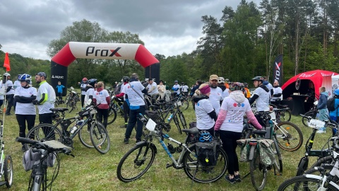Uświadamiali o udarach  na sportowo. Z Myślęcinka ruszył III Rekreacyjny Przejazd Rowerowy [zdjęcia]
