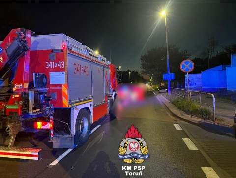 48-letni pieszy potrącony na oznakowanym przejściu w Toruniu. Mężczyzna nie żyje