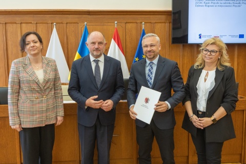 Kolejne projekty z unijnym dofinansowaniem. W regionie m.in. więcej drzew i ścieżek rowerowych