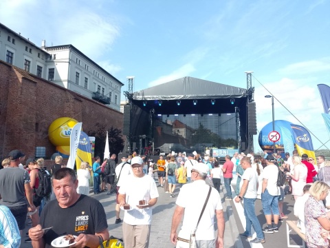 Toruń świętuje nad Wisłą Wielka biesiada na Bulwarze Filadelfijskim