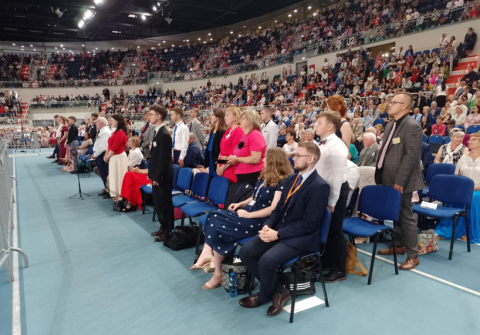 Chrzest, przemówienia, modlitwa. Świadkowie Jehowy na regionalnym kongresie w Toruniu