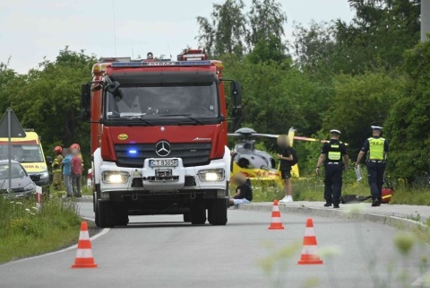 Wypadek 15-latków na hulajnodze elektrycznej w Świeciu. Jednego z nich zabrał śmigłowiec LPR