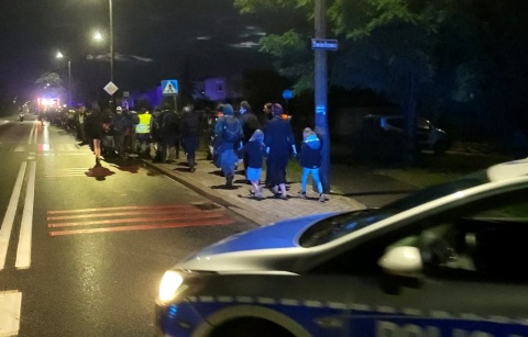 Harcerze wrócili do obozu po ewakuacji w Tuszynach. W akcji pomogła policja i straż pożarna