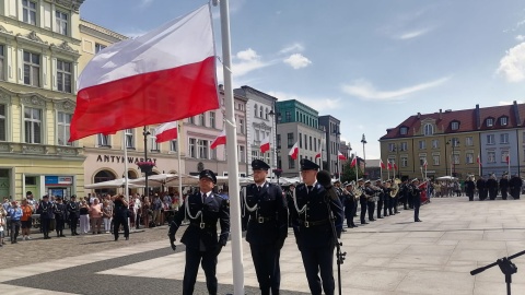 Święto Policji na bydgoskim Starym Rynku. Ślubowanie i awanse funkcjonariuszy [zdjęcia, wideo]